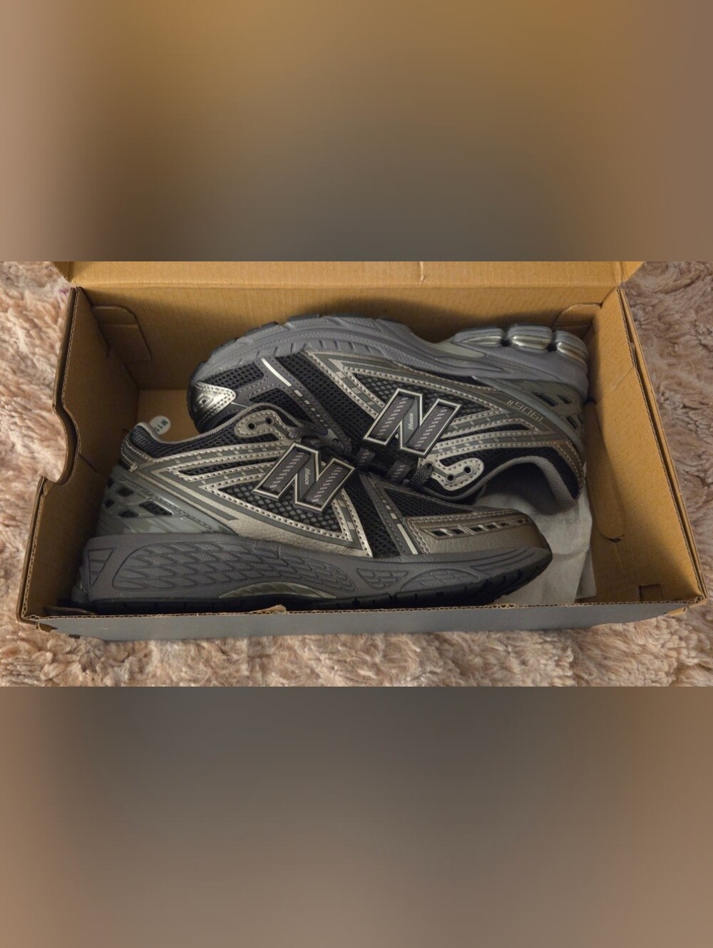New Balance - Picture 7 of 8